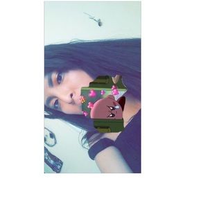 Meet your Posher, Carolina